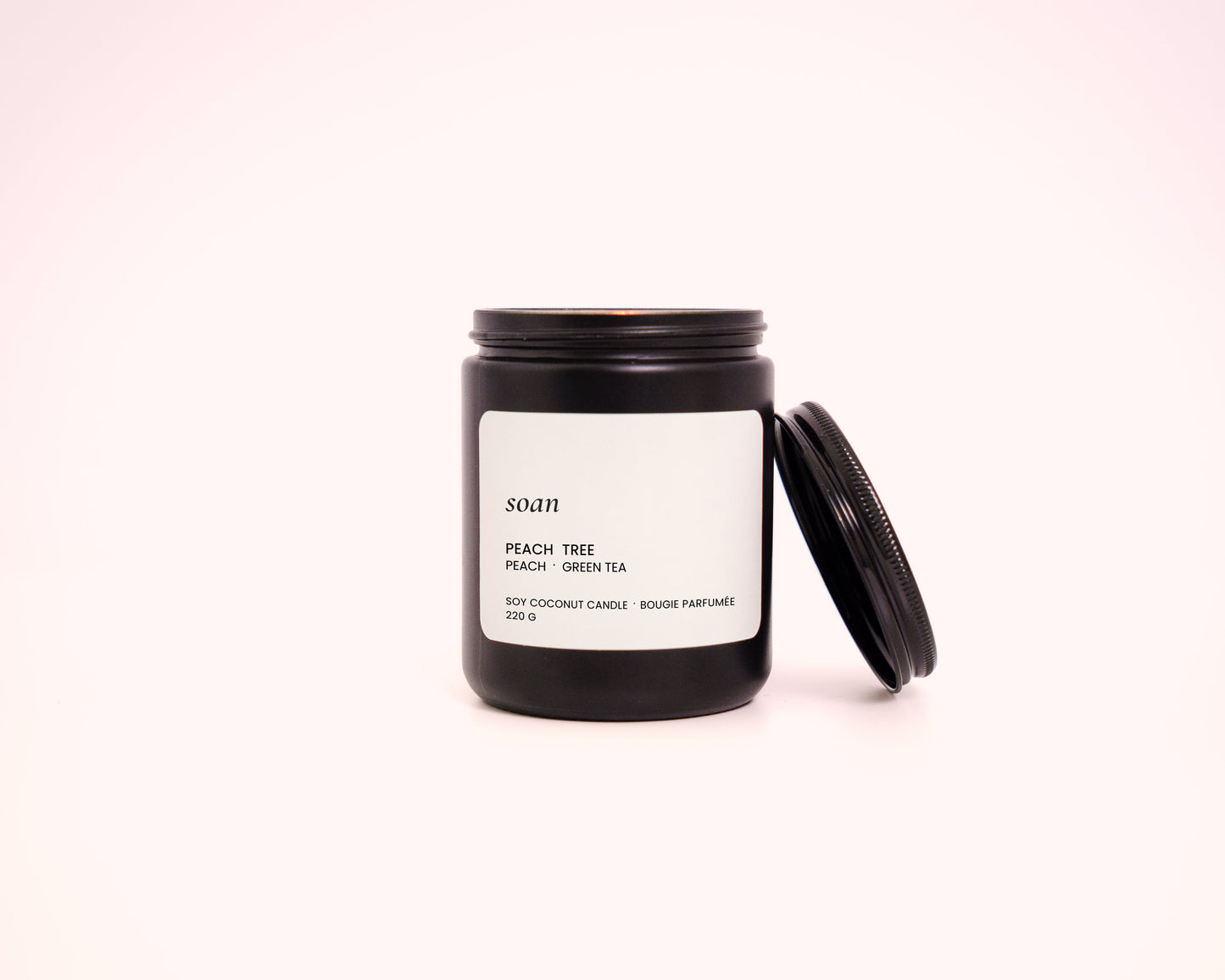 SCENTED SOY CANDLE WITH FRESH JUICY PEACH AND GREEN TEA AROMA