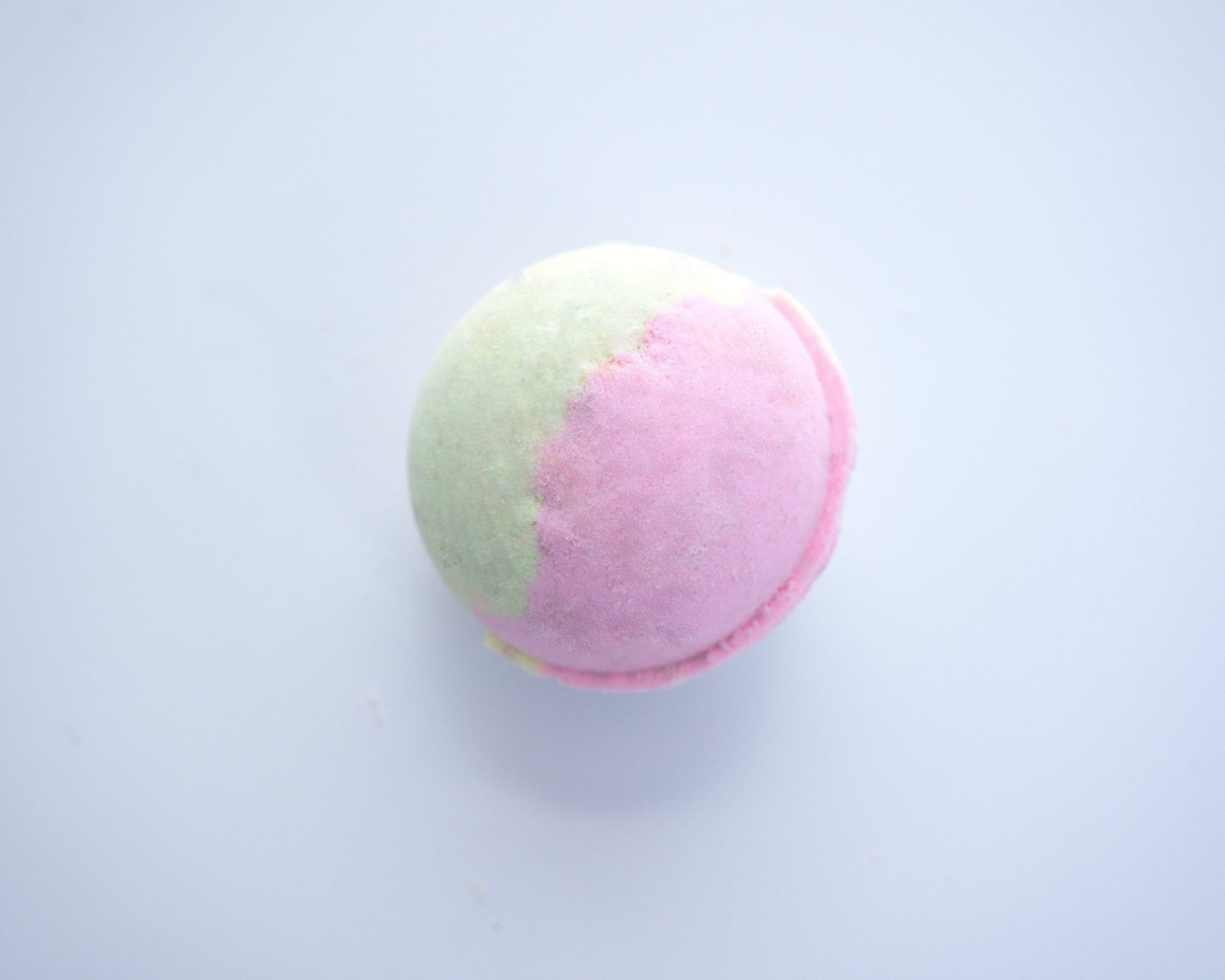 Fruity peach scented Bath bomb with epsom salt