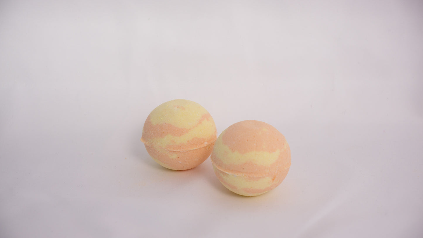 Yuzu Bubble Bath Bomb with creamy texture, hand-pressed and infused with asian citrus fragrance for a refreshing bath soak